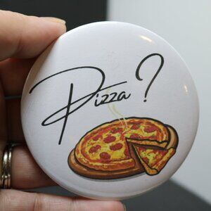 Who loves Pizza button